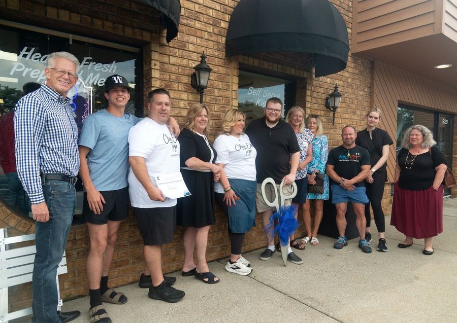 Ribbon cutting at Clean Eats To Go