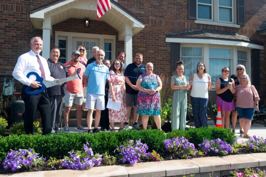 Ribbon cutting at Gramer Funeral Home