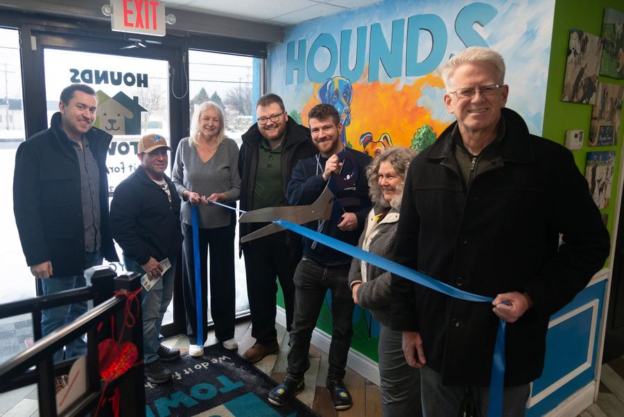 Ribbon cutting at Hounds Town Metro Detroit